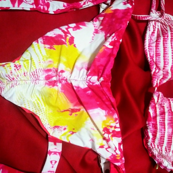 Beach Bunny bikinis - Picture 5 of 7